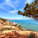 Apartament Orada Sea View By Becherish *